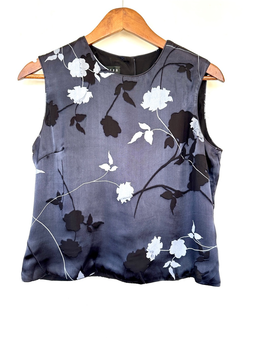 Spenser Jeremy Sleeveless Floral Satin Shell Top, Fitted - Navy & Gray, Silk
